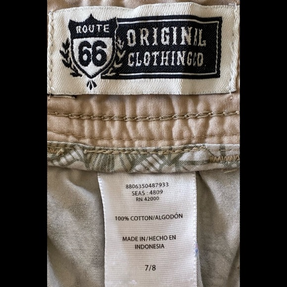 LAST CHANCE Route 66 Original Clothing Co Cotton Floral Print Cuffed Shorts, 7/8 - Picture 3 of 5